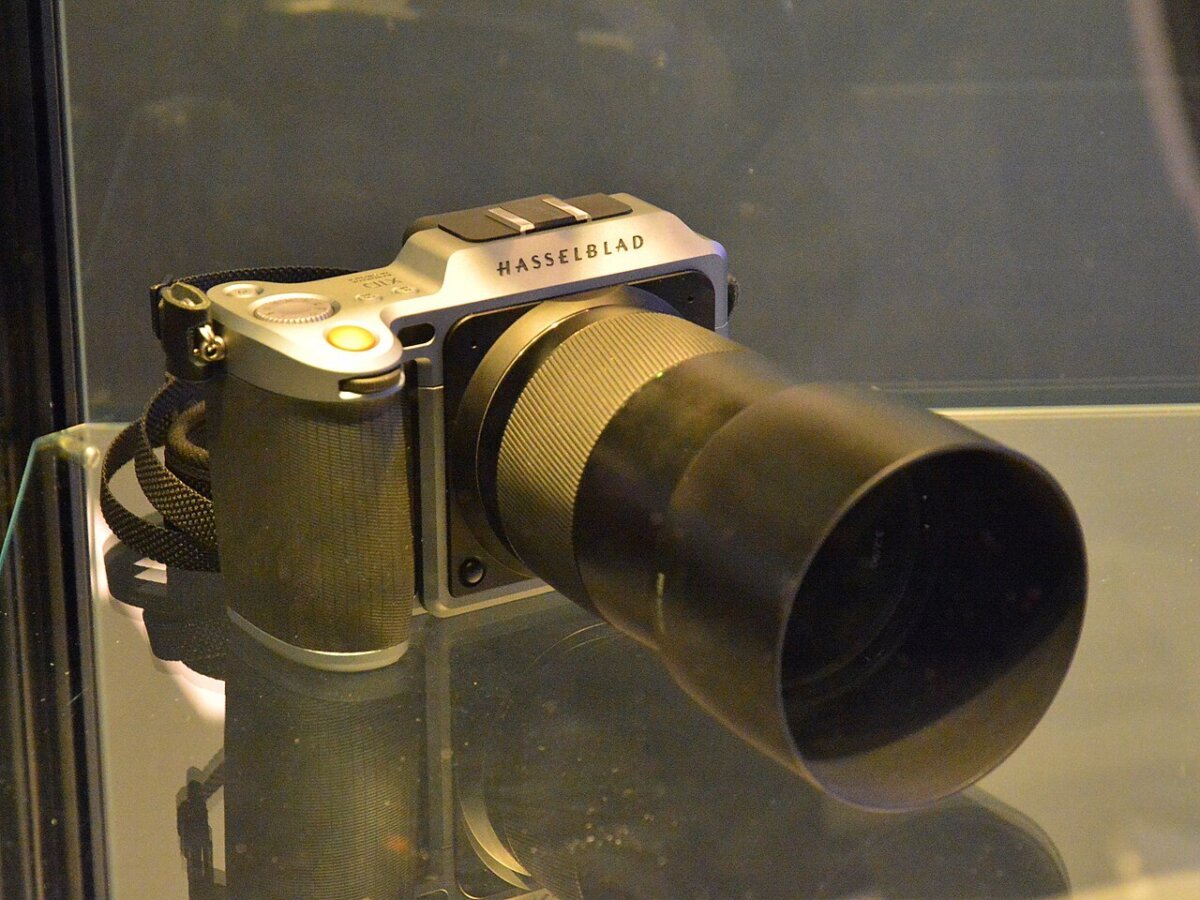 Hasselblad X1D.jpg